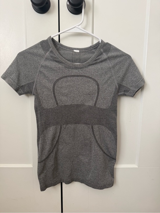 lululemon athletica Tops - lululemon swiftly tech